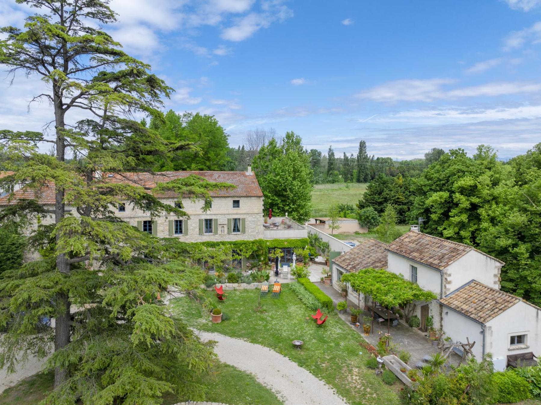 Bastide De Bellegarde Acomodação com café da manhã Avinhão Exterior foto