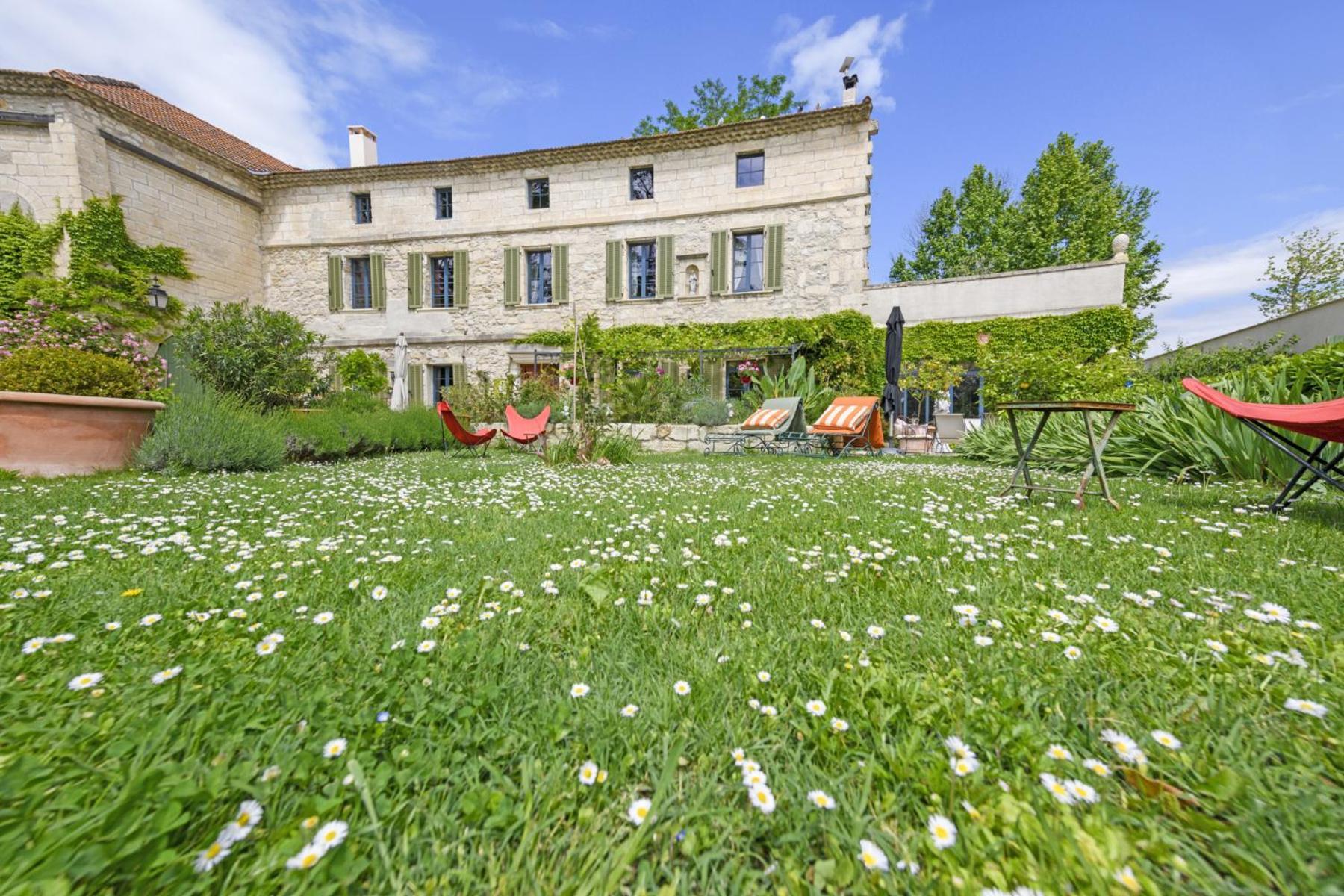 Bastide De Bellegarde Acomodação com café da manhã Avinhão Exterior foto